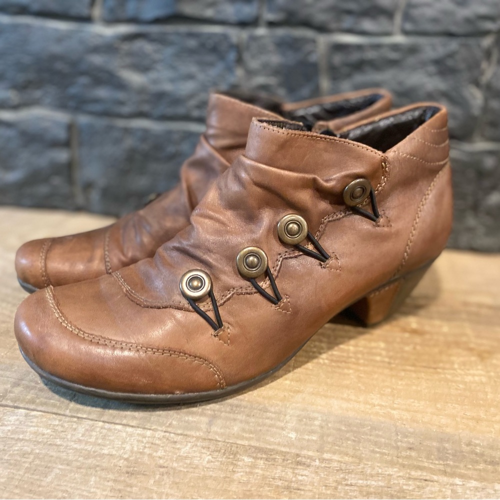 Beautiful Remonte Leather Ankle Boots